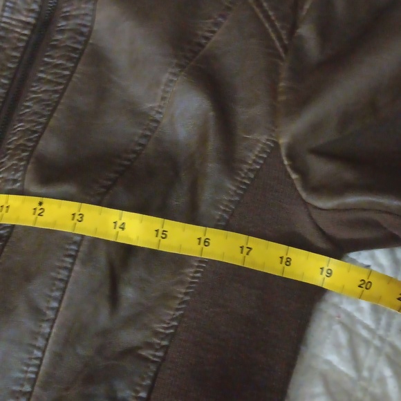 Faux leather jacket - Picture 7 of 8